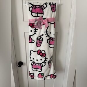 Hello kitty strawberry milkshake blanket